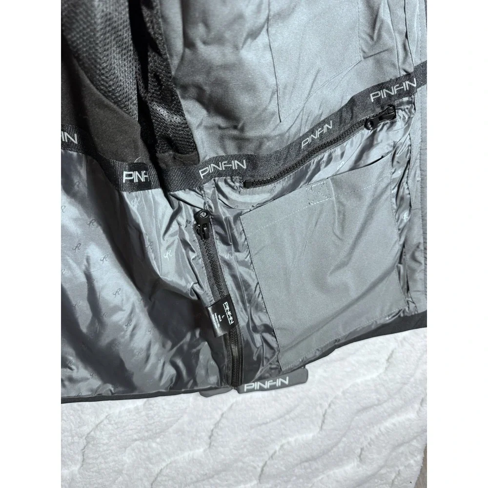 Men's Pin Fin Windbreaker Alpha Series Medium NWT $200 Retail - Designed in USA